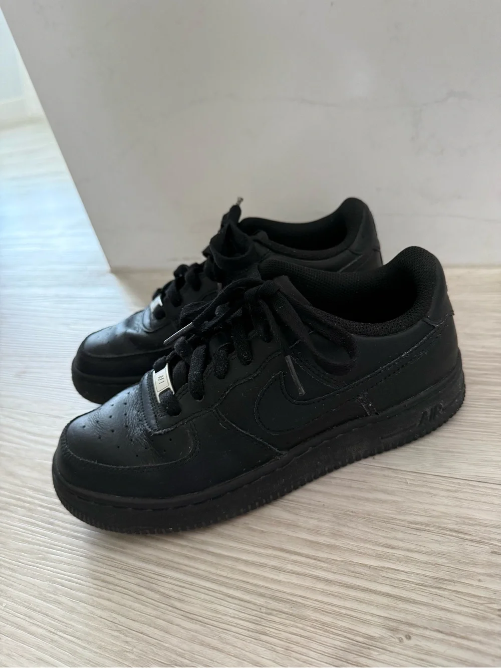 Nike all black